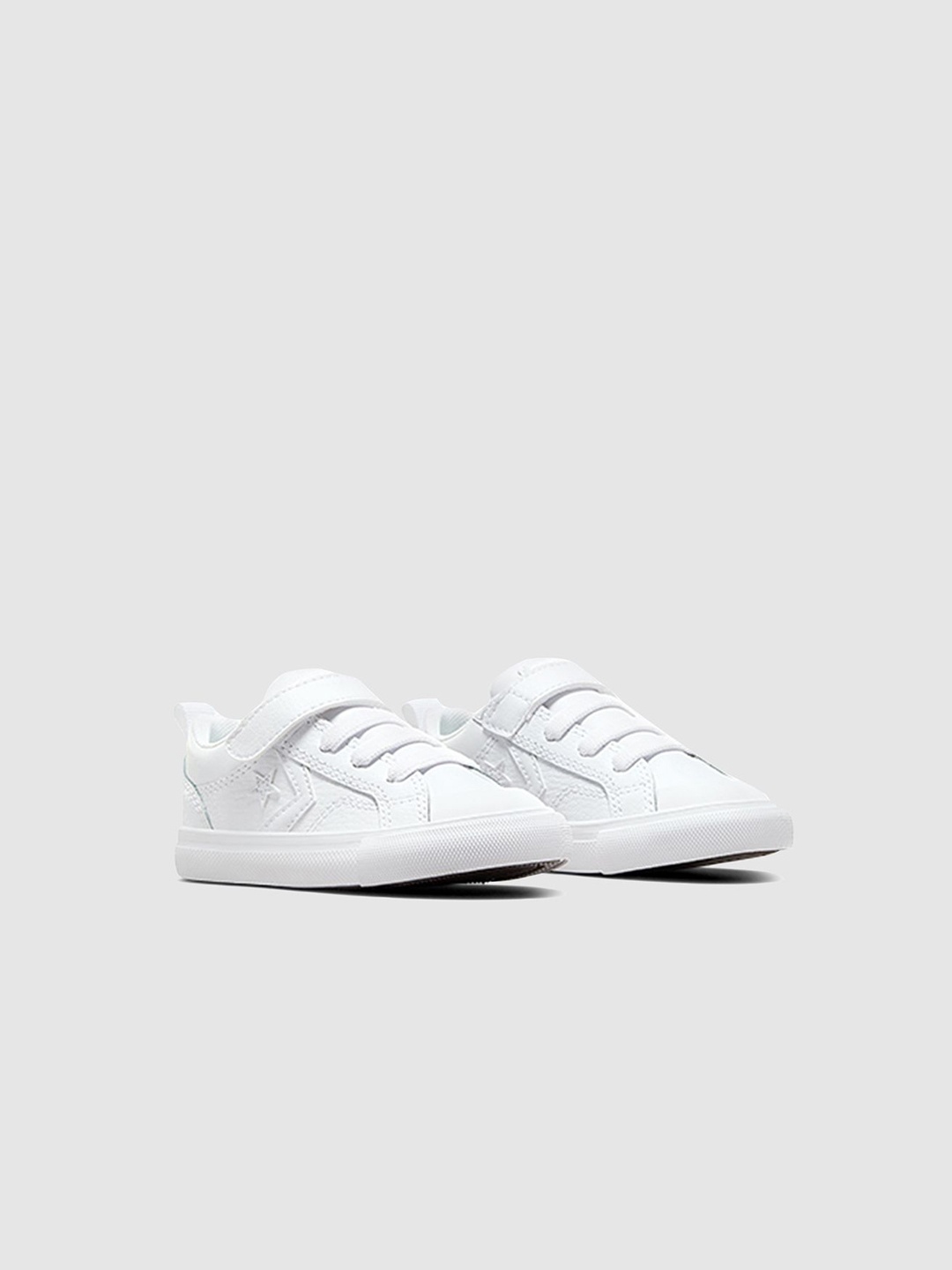 

Converse Infant Pro Blaze Strap Leather Infant Low Top Sneakers, White