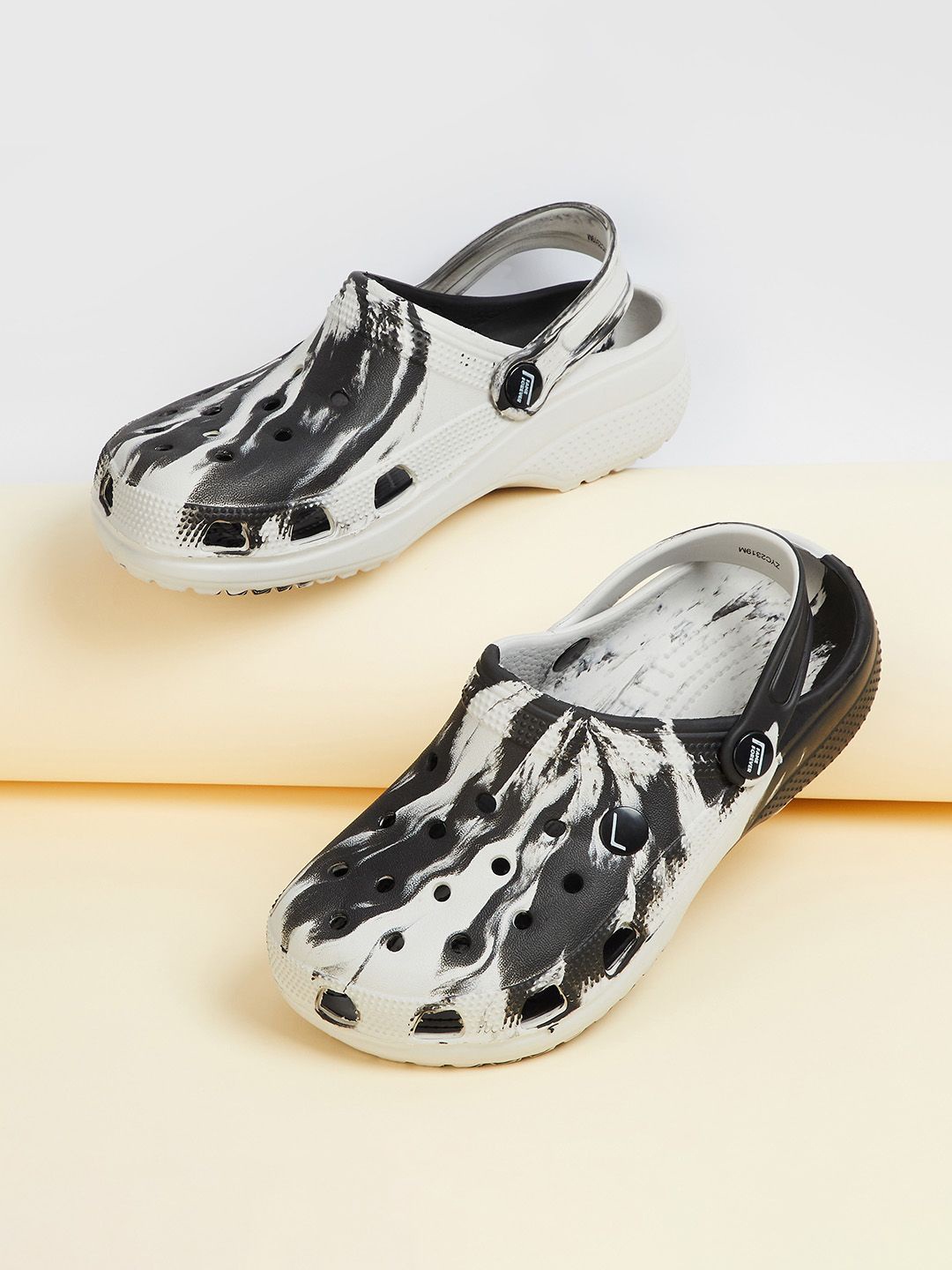 

Fame Forever by Lifestyle Boys Printed Rubber Clogs, Grey