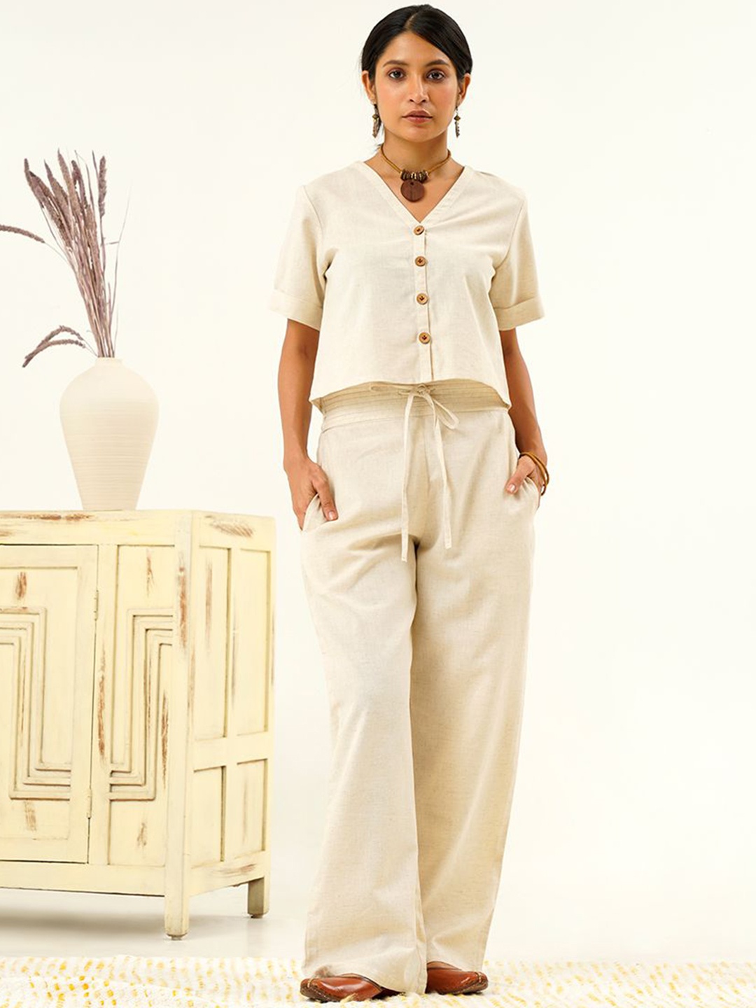 

indy Raaga Women Smart Straight Fit Easy Wash Cotton Trousers, Off white