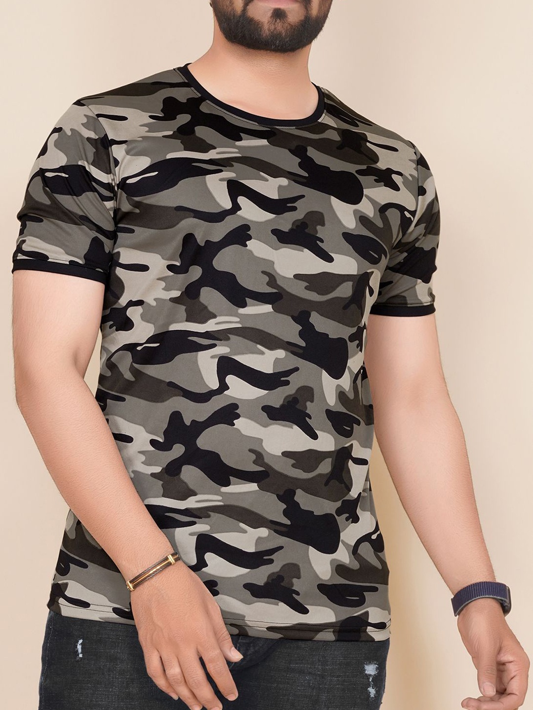 

HAPPY KHAJANA Men Camouflage Printed T-shirt, Green