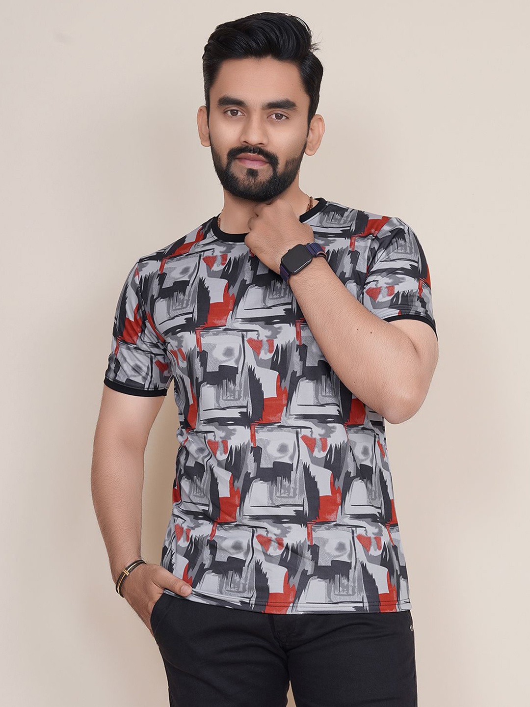 

HAPPY KHAJANA Men Abstract Printed Round Neck T-shirt, Grey