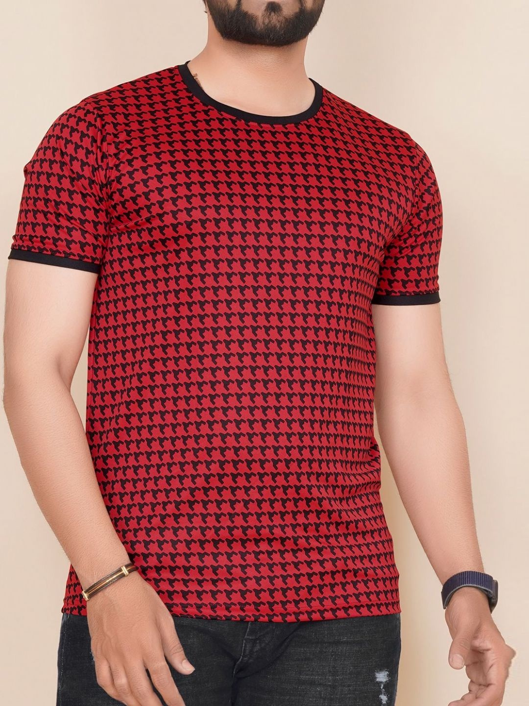 

HAPPY KHAJANA Men Printed Round Neck T-shirt, Red