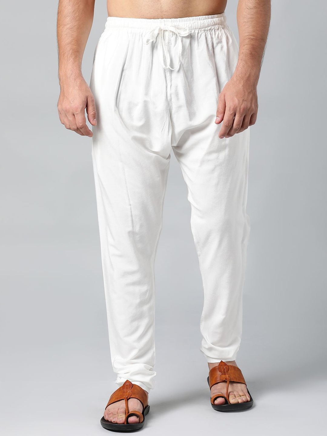

TheEthnic.Co Men Mid-Rise Pyjamas, Off white