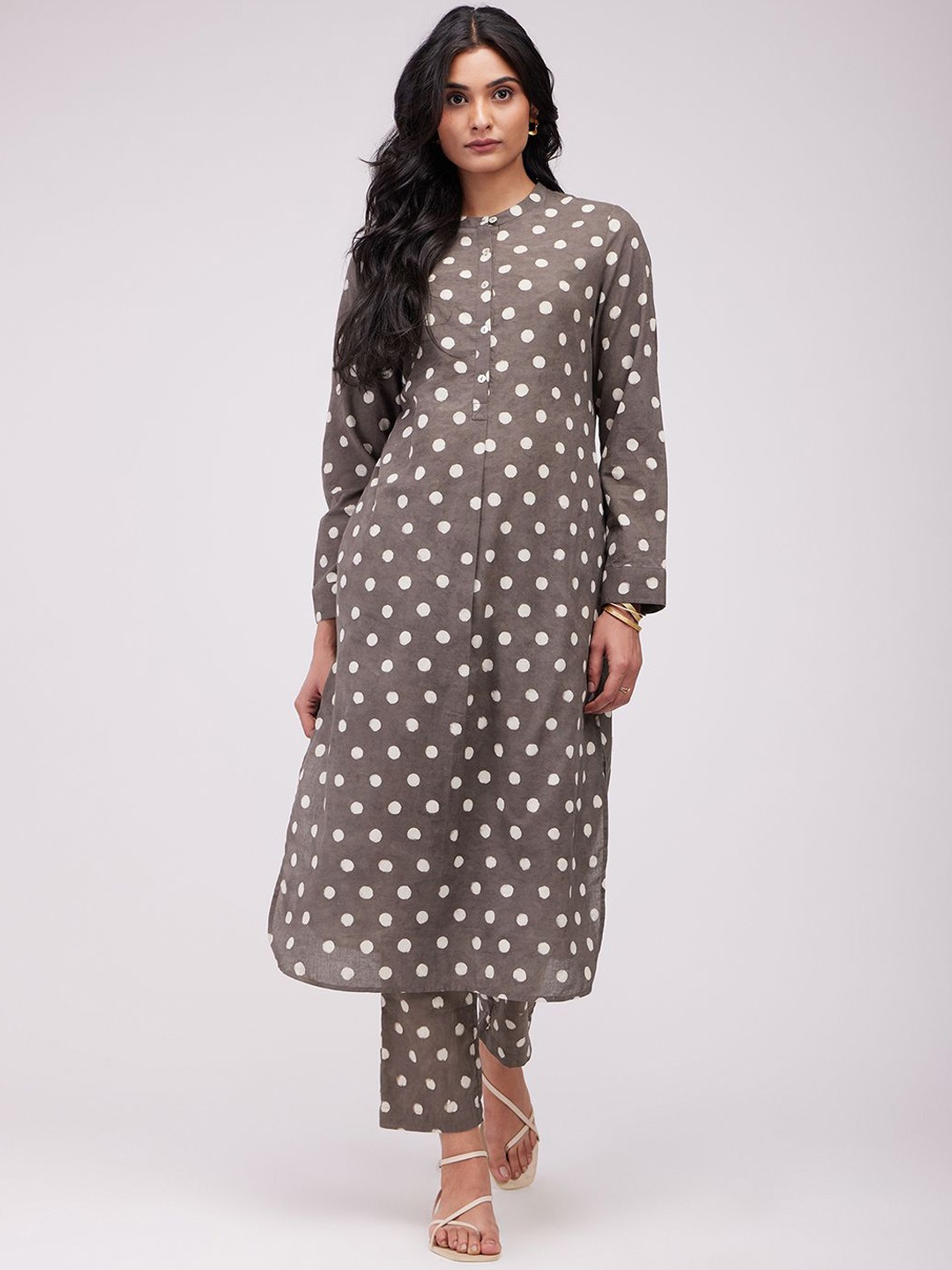 

Pink Fort Geometric Printed Mandarin Collar Pure Cotton Straight Kurta With Trousers, Brown