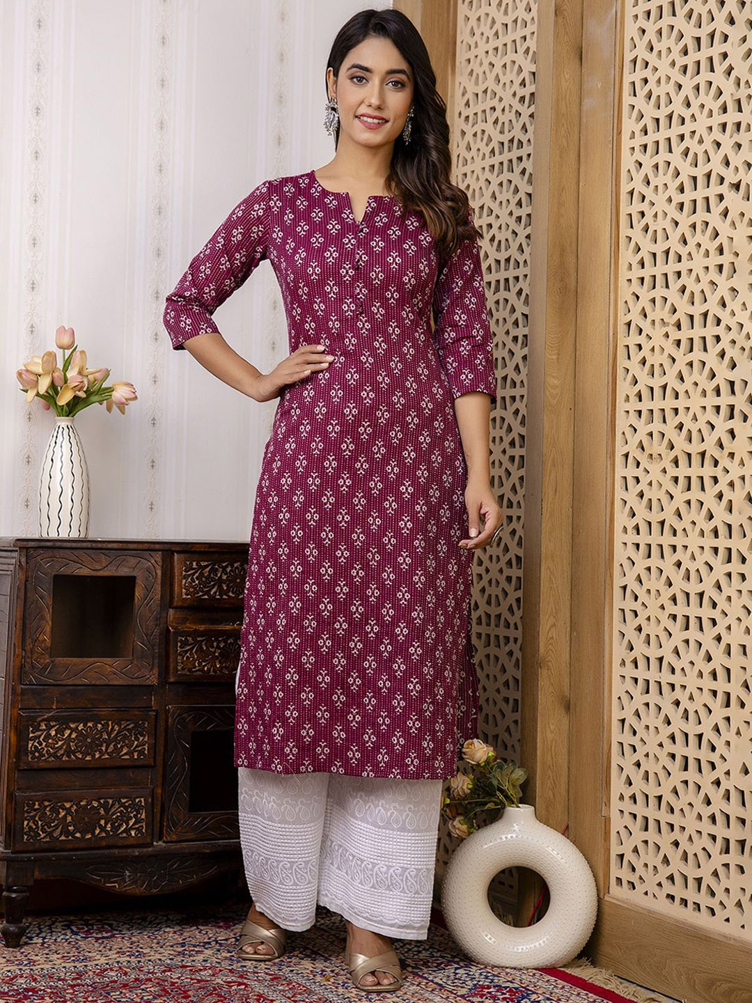 

Nayo Ethnic Motifs Printed Notch Neck Cotton Kurta, Burgundy