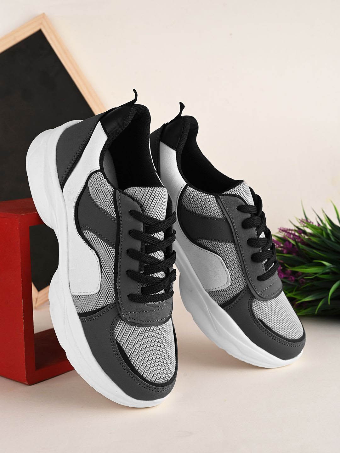

The Roadster Lifestyle Co Women Casual Sneakers, Grey