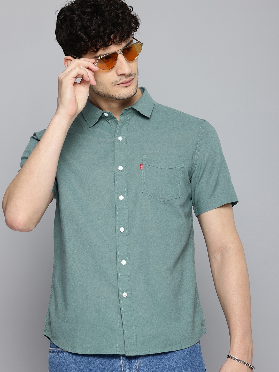 

Levis Slim Fit Pure Cotton Casual Shirt, Green