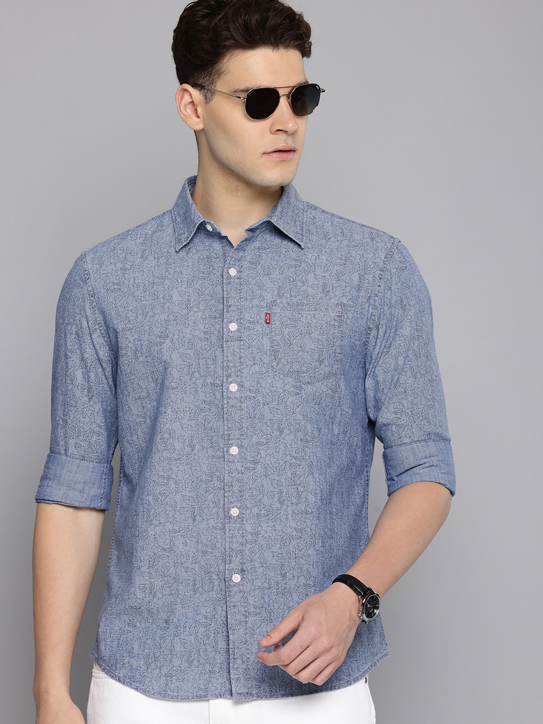 

Levis Men Floral Printed Slim Fit Pure Cotton Casual Shirt, Blue