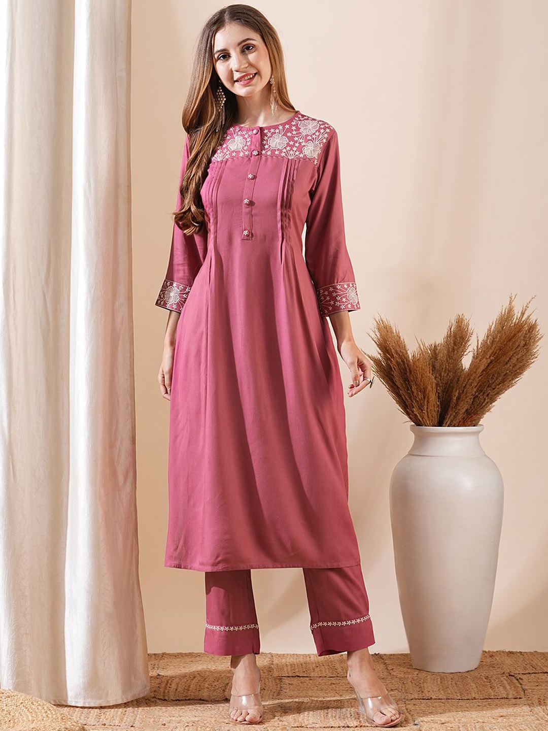 

FASHOR Floral Yoke Design Regular Thread Work Kurta with Trousers, Pink