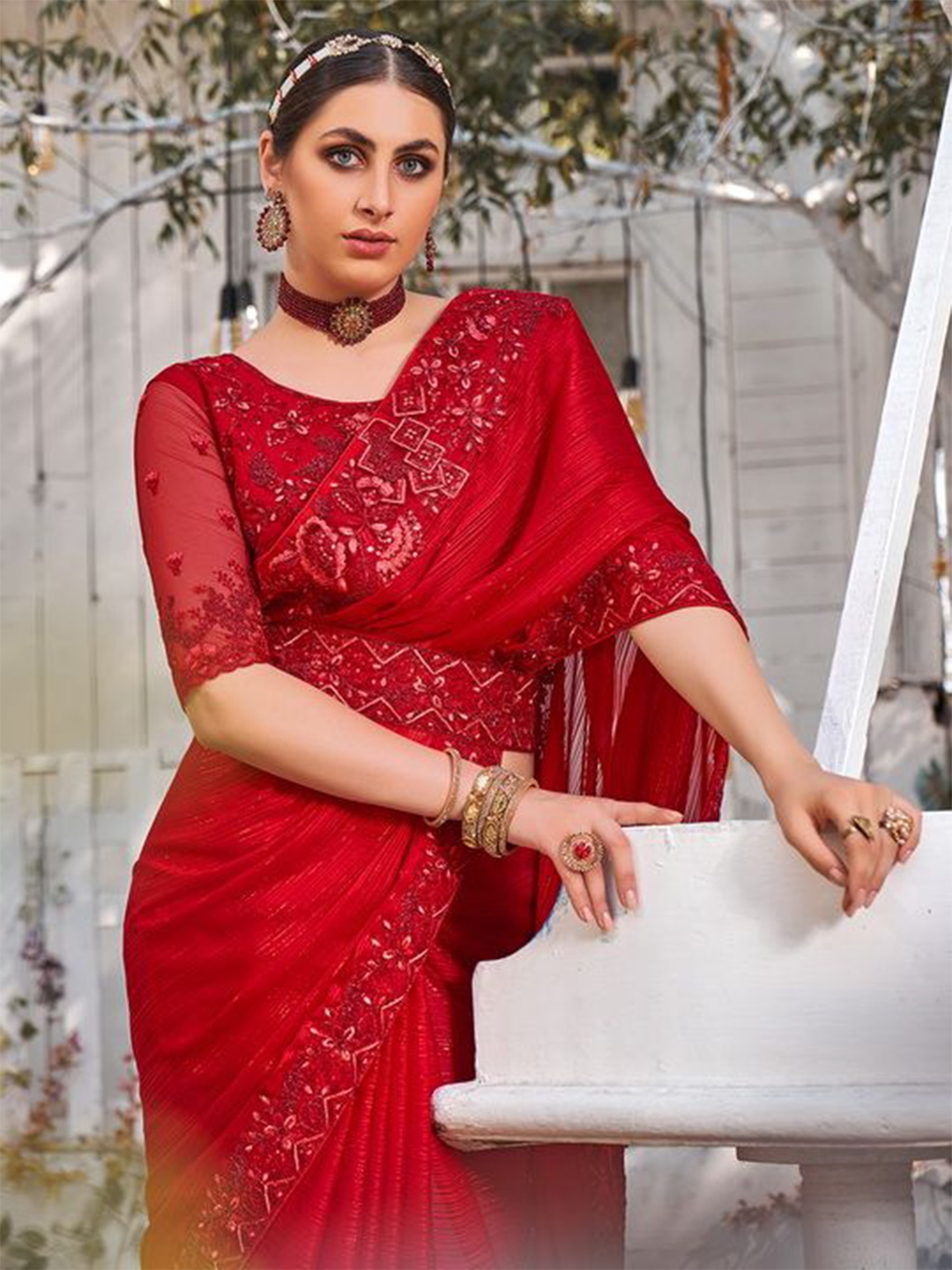 

Kalista Floral Embroidered Pure Chiffon Saree, Red