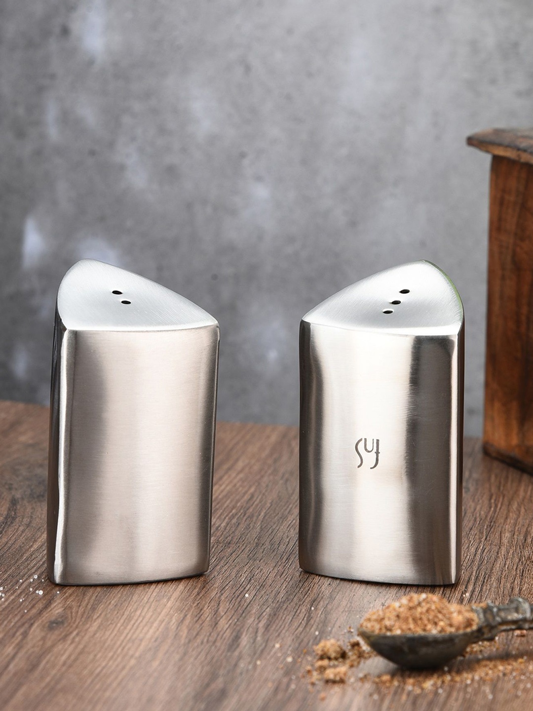 

FNS Stainless Steel Salt and Pepper Shakers, Silver