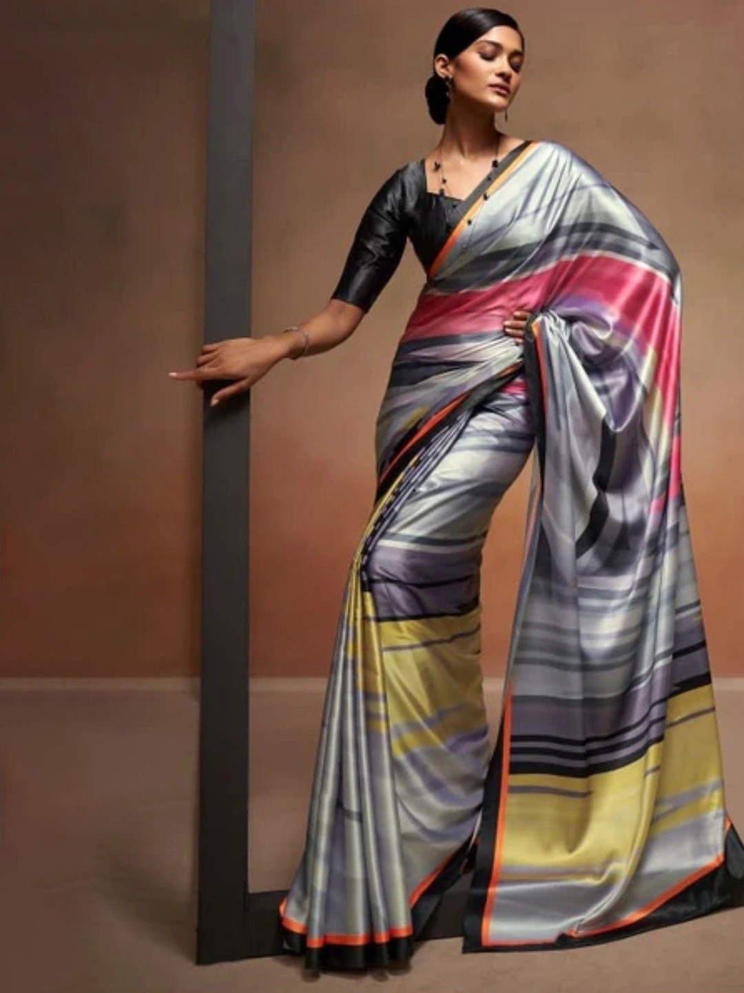 

Mitera Striped Saree with Blouse, Grey