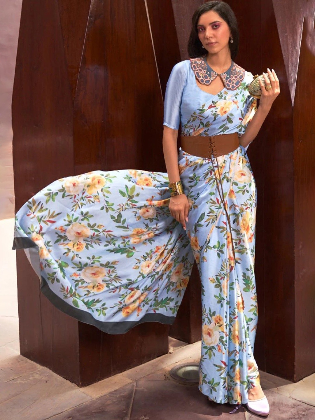 

Mitera Floral Saree with Blouse, Blue
