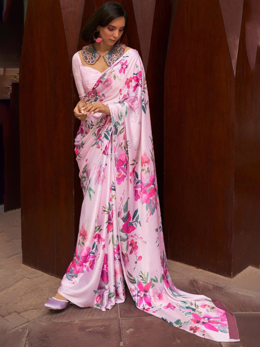 

Mitera Floral Print Saree with Blouse, Pink