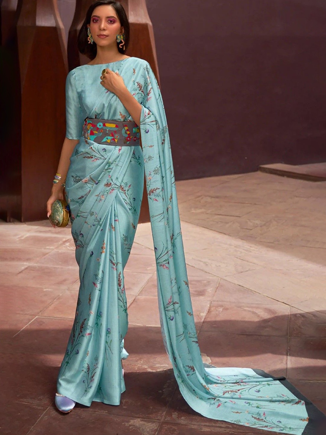 

Mitera Floral Print Saree with Blouse, Blue