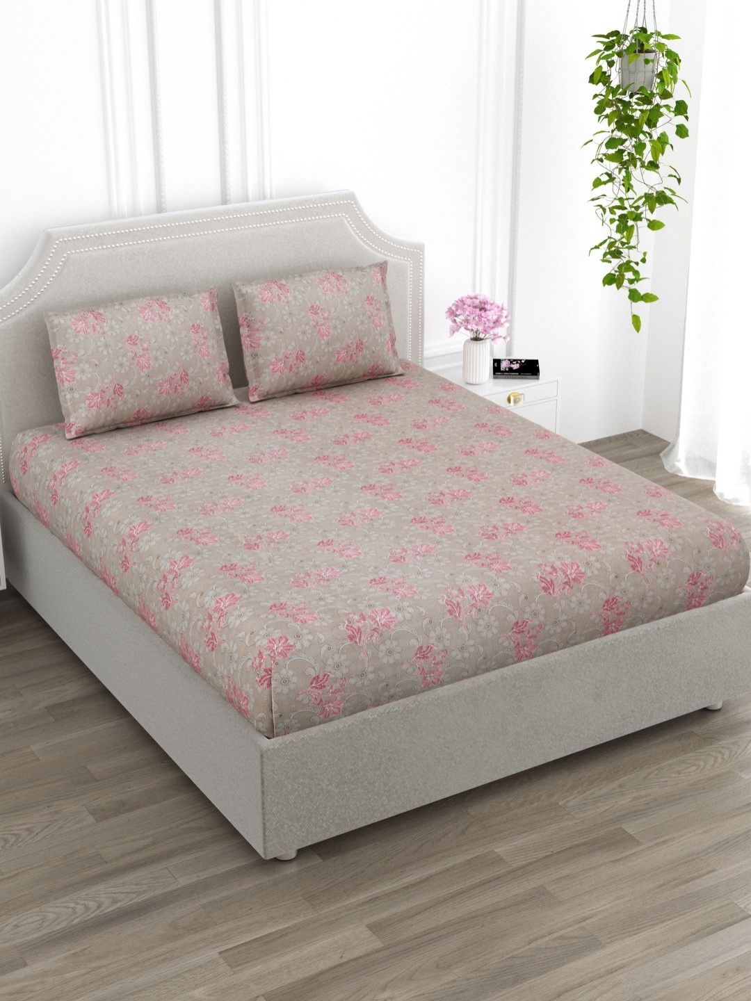 

EverHOME Nirvana Beige & Pink Floral Cotton 144 TC Super King Bedsheet & 2 Pillow Covers