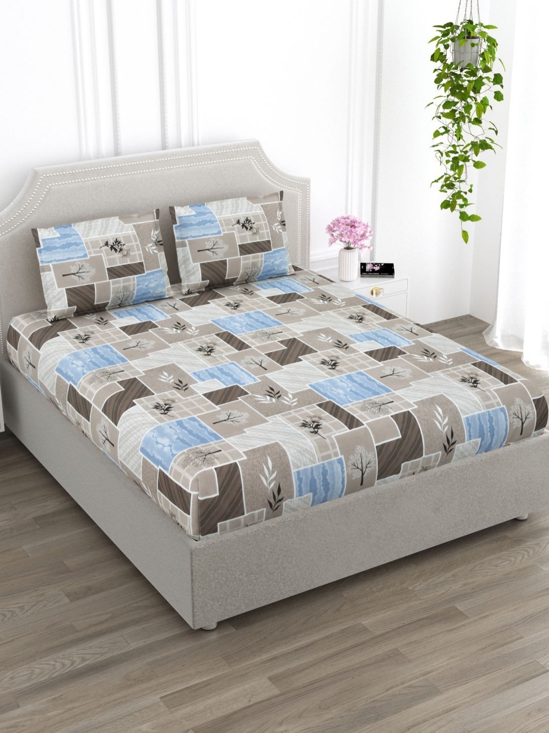 

EverHOME Nirvana Grey & Blue Geometric Cotton 144 TC Super King Bedsheet & 2 Pillow Covers