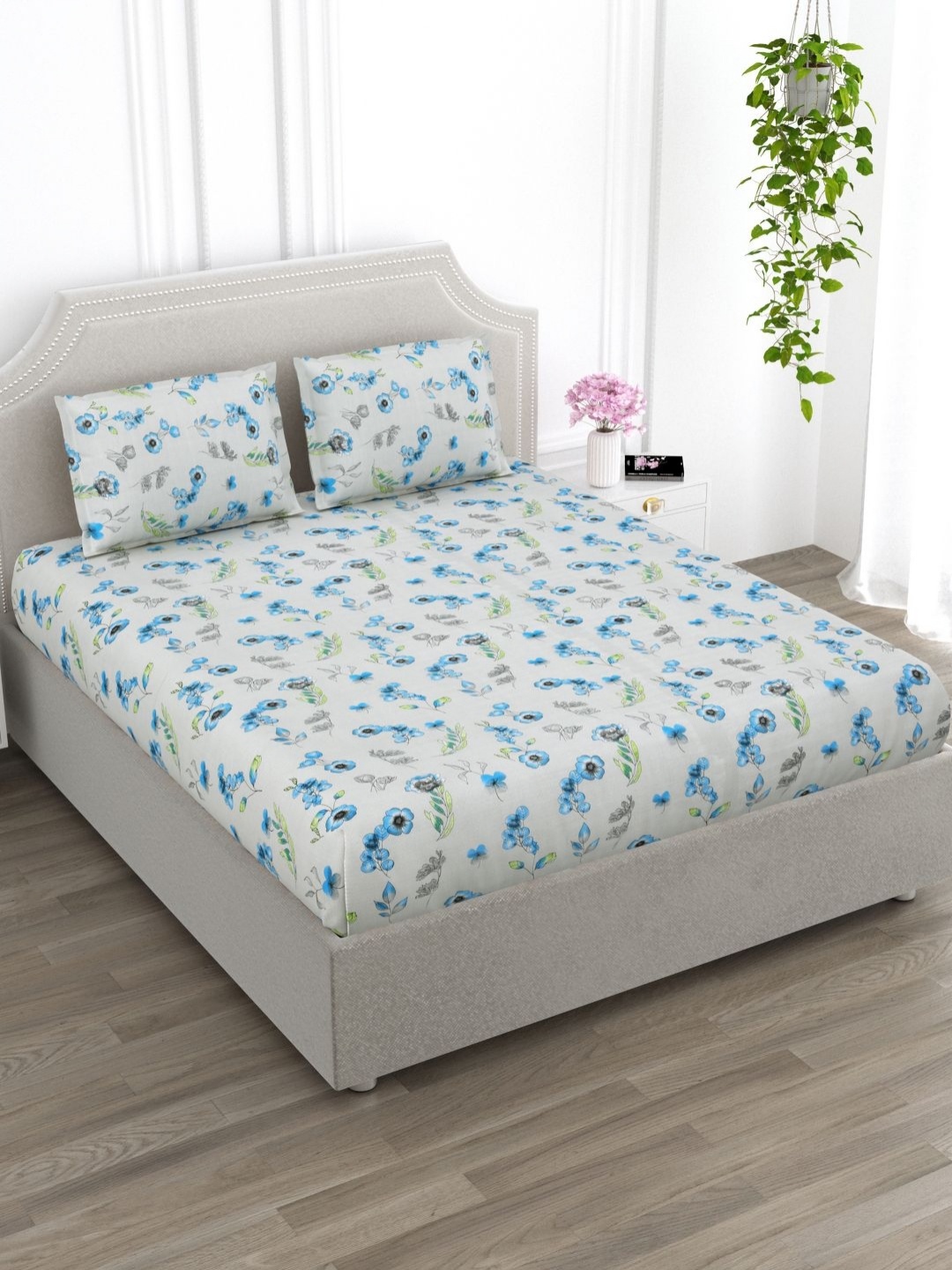 

EverHOME Nirvana White & Blue Floral 144 TC Cotton Super King Bedsheet & 2 Pillow Covers