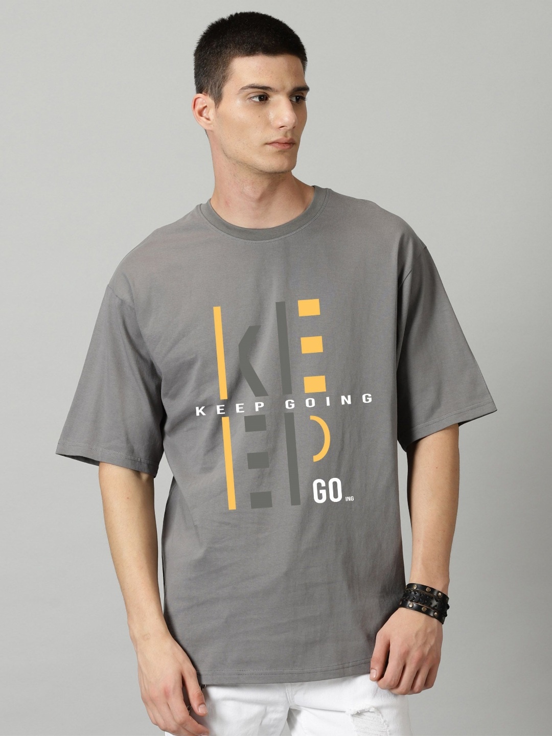 

SLOWLORIS Men Typography Printed Extended Sleeves Applique T-shirt, Grey