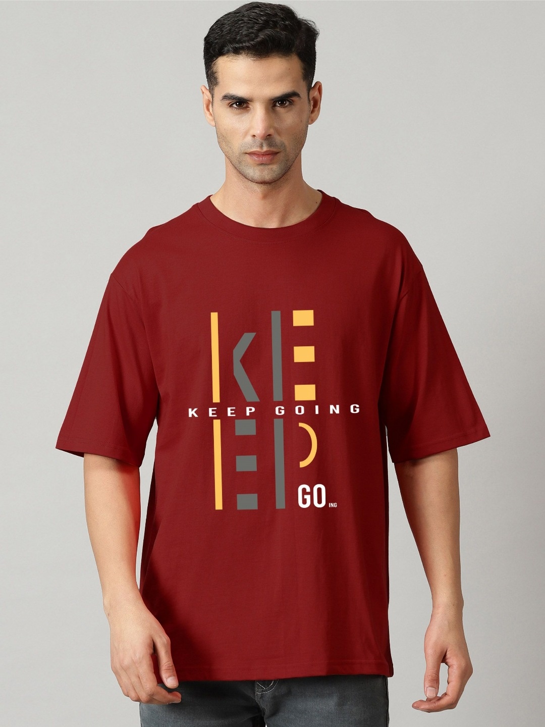 

SLOWLORIS Men Typography Printed Applique T-shirt, Maroon
