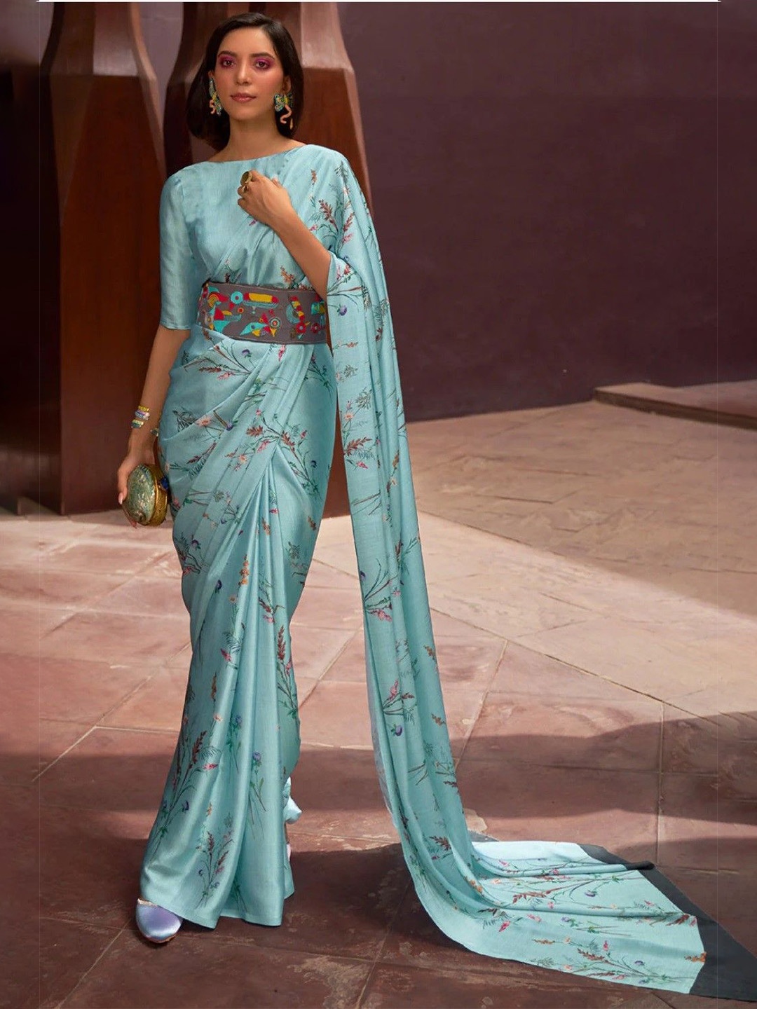 

Sarvada Floral Saree With Blouse, Blue