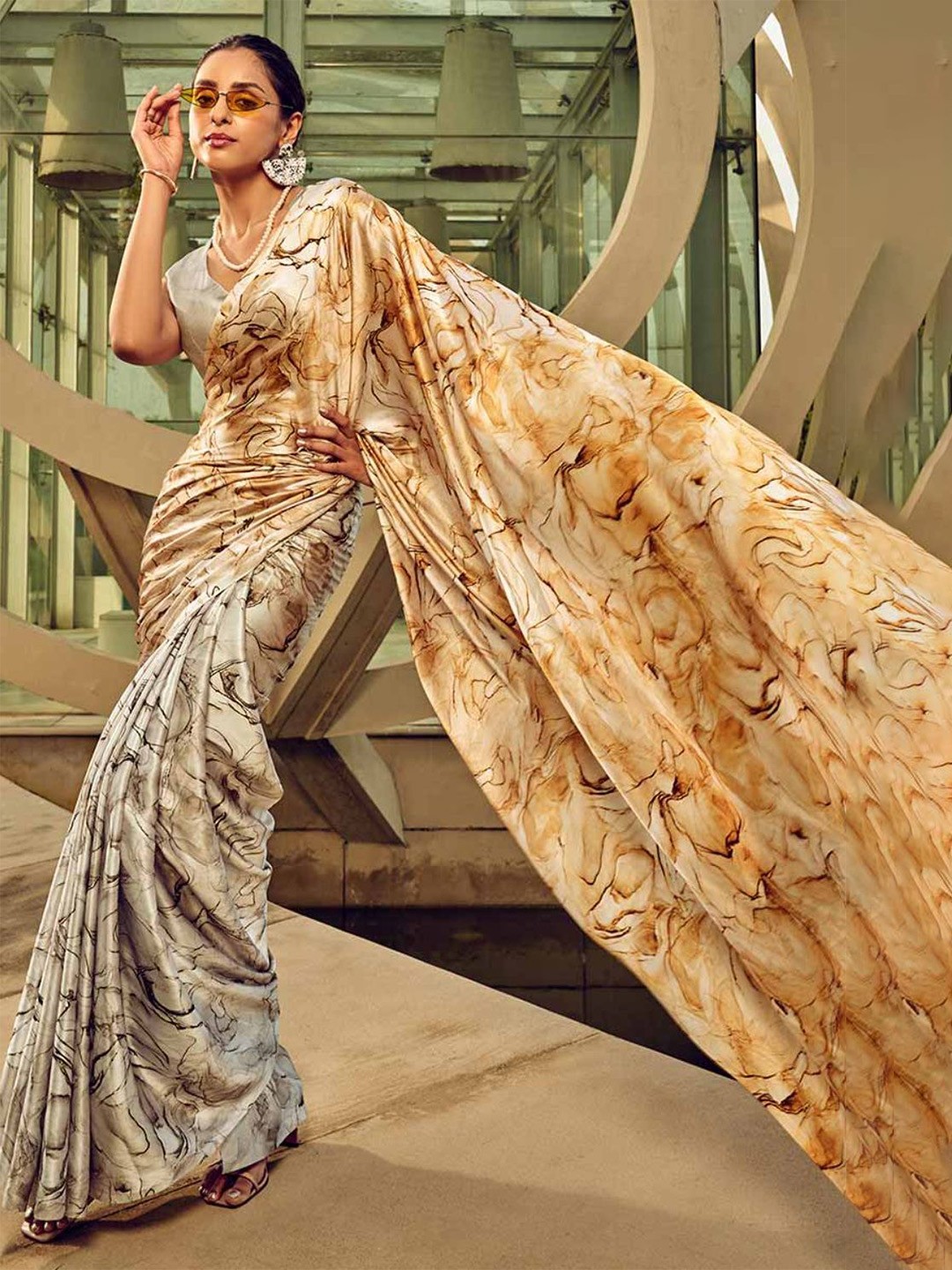 

Sarvada Marble Print Saree with Blouse, Brown