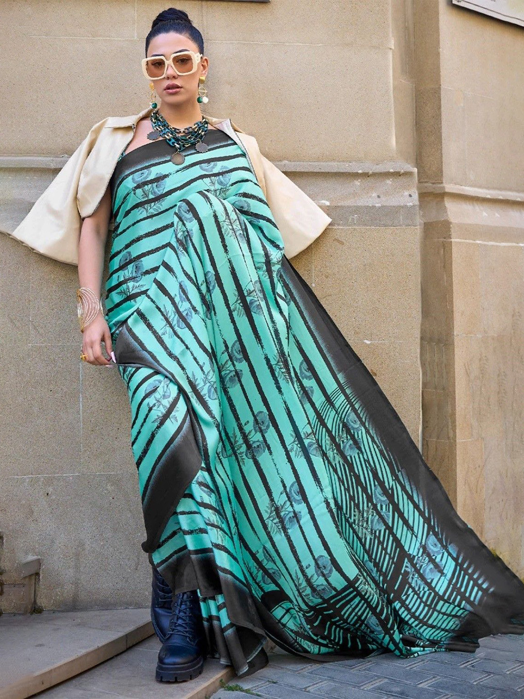 

Sarvada Striped Floral Saree with Blouse, Sea green