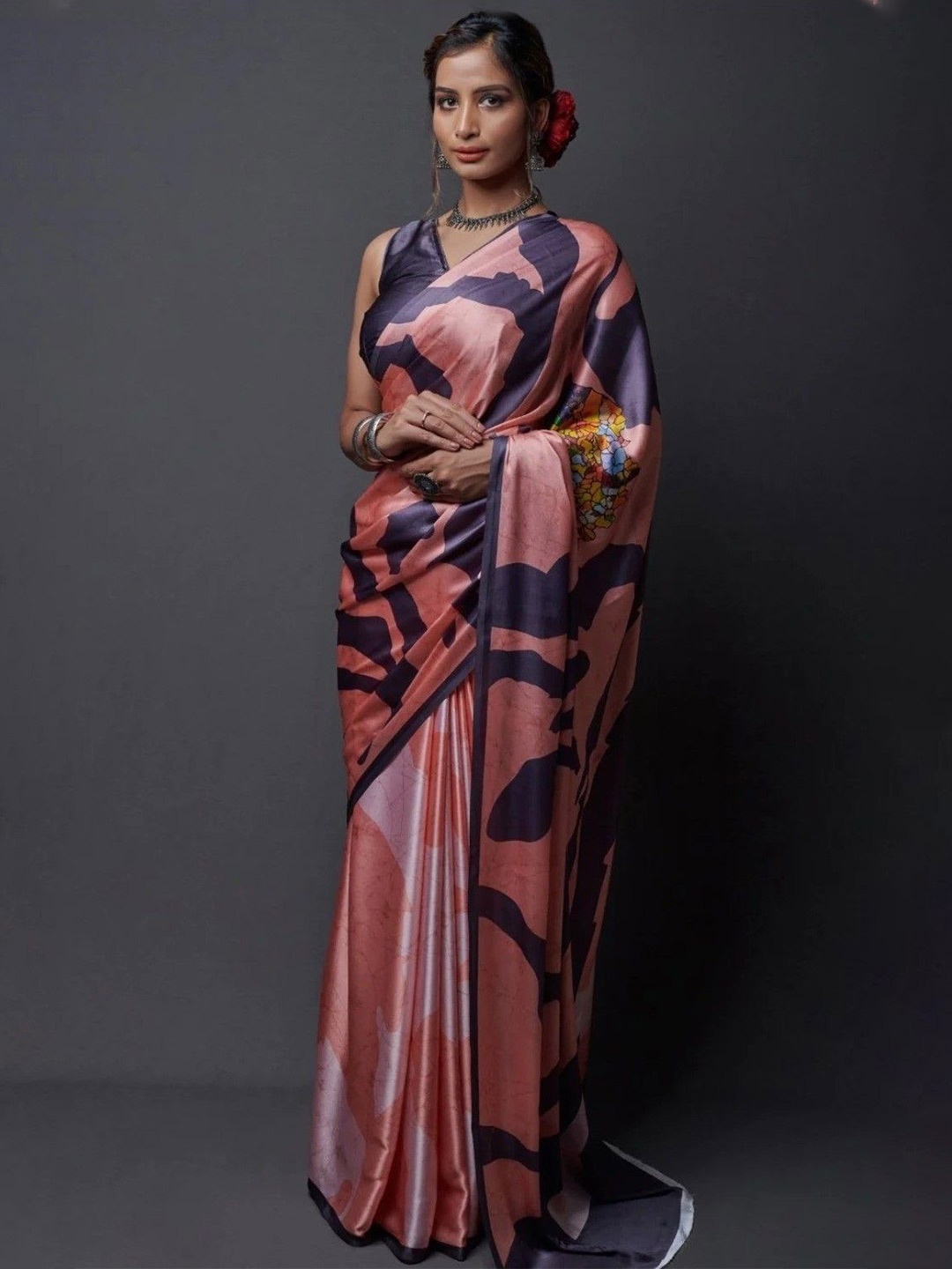 

Sarvada Floral Saree with Blouse, Peach