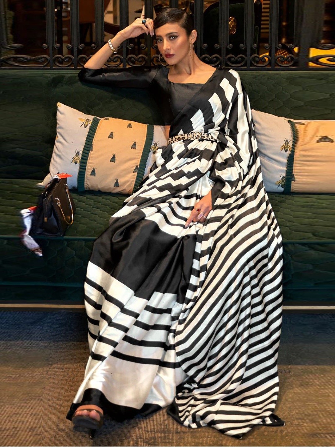 

Nimidiya Striped Saree with Blouse, Black