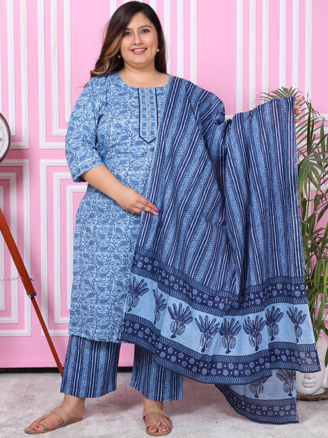 

Swasti Plus Size Paisley Printed Regular Pure Cotton Kurta with Palazzos & With Dupatta, Blue