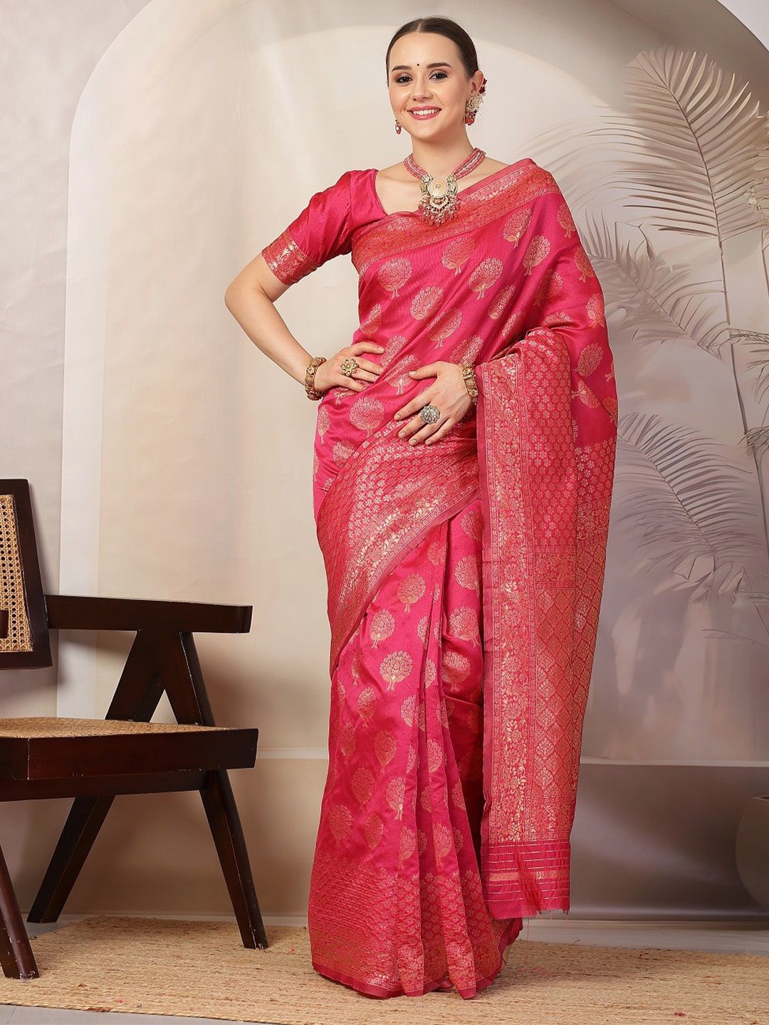 

Stylum Ethnic Motifs Zari Woven Banarasi Saree, Pink