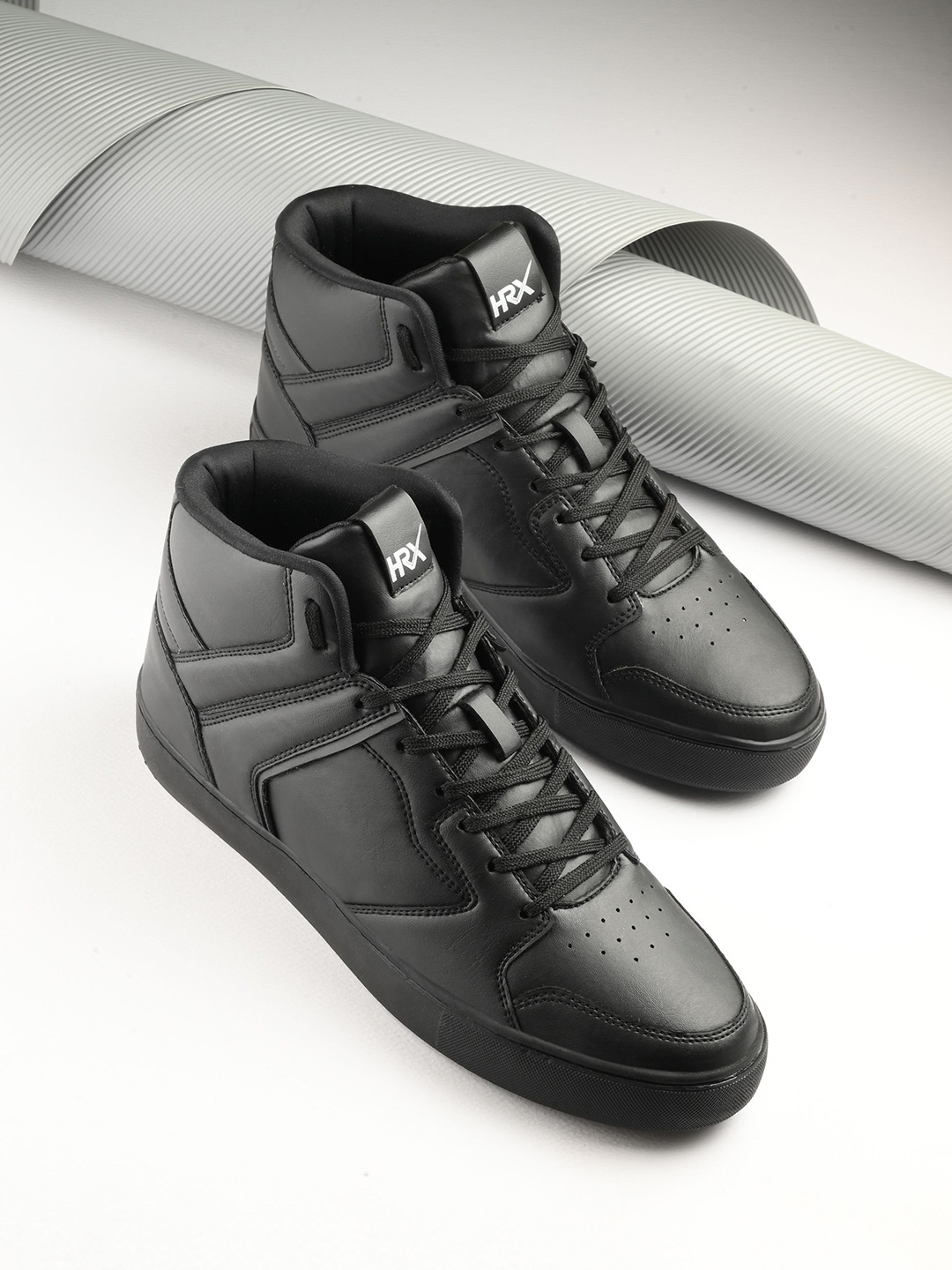 

HRX by Hrithik Roshan Men High-Top Sneakers, Black
