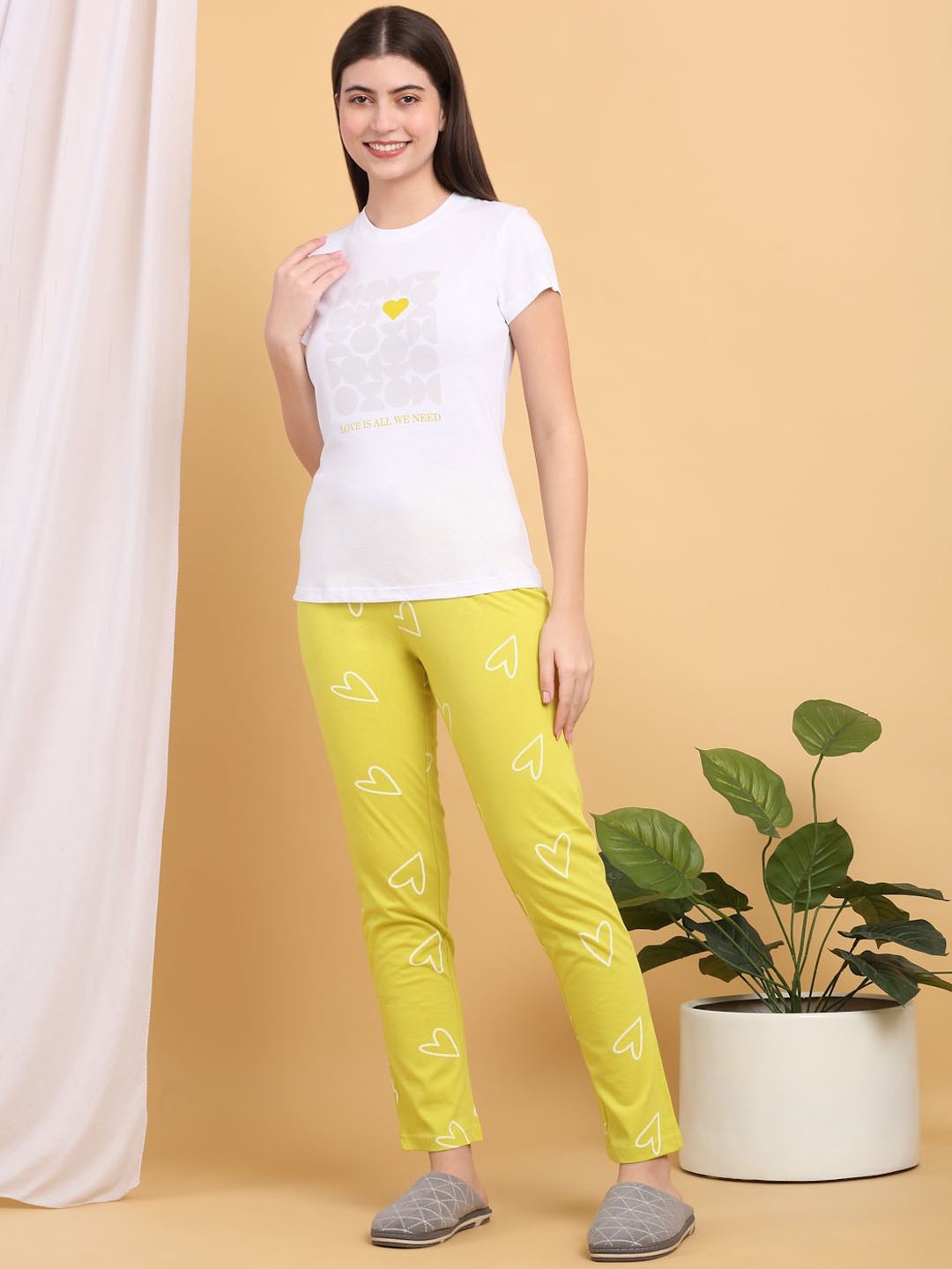 

Sweet Dreams Women Printed Night suit, White