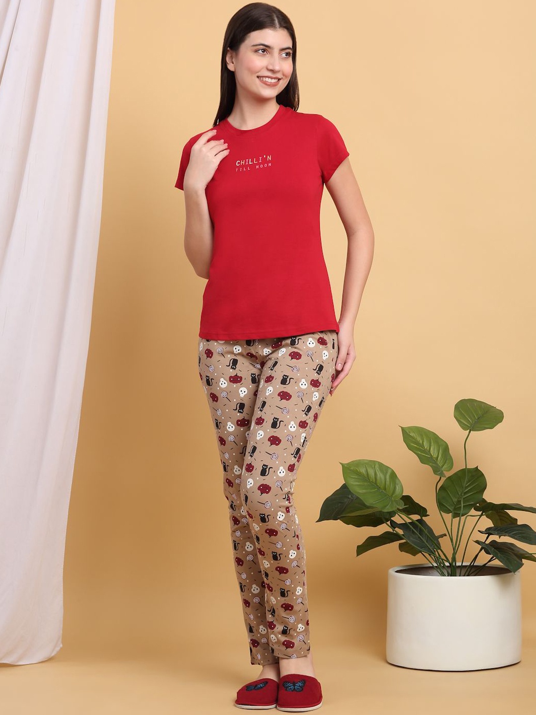 

Sweet Dreams Women Printed Night suit, Red