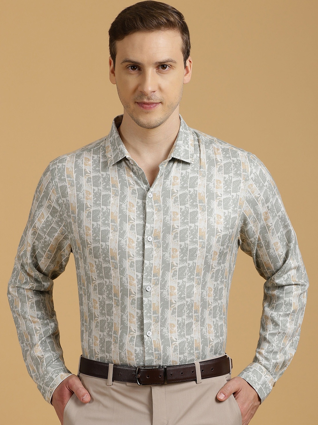 

Gavin Paris Men Classic Striped Printed Semiformal Shirt, Grey