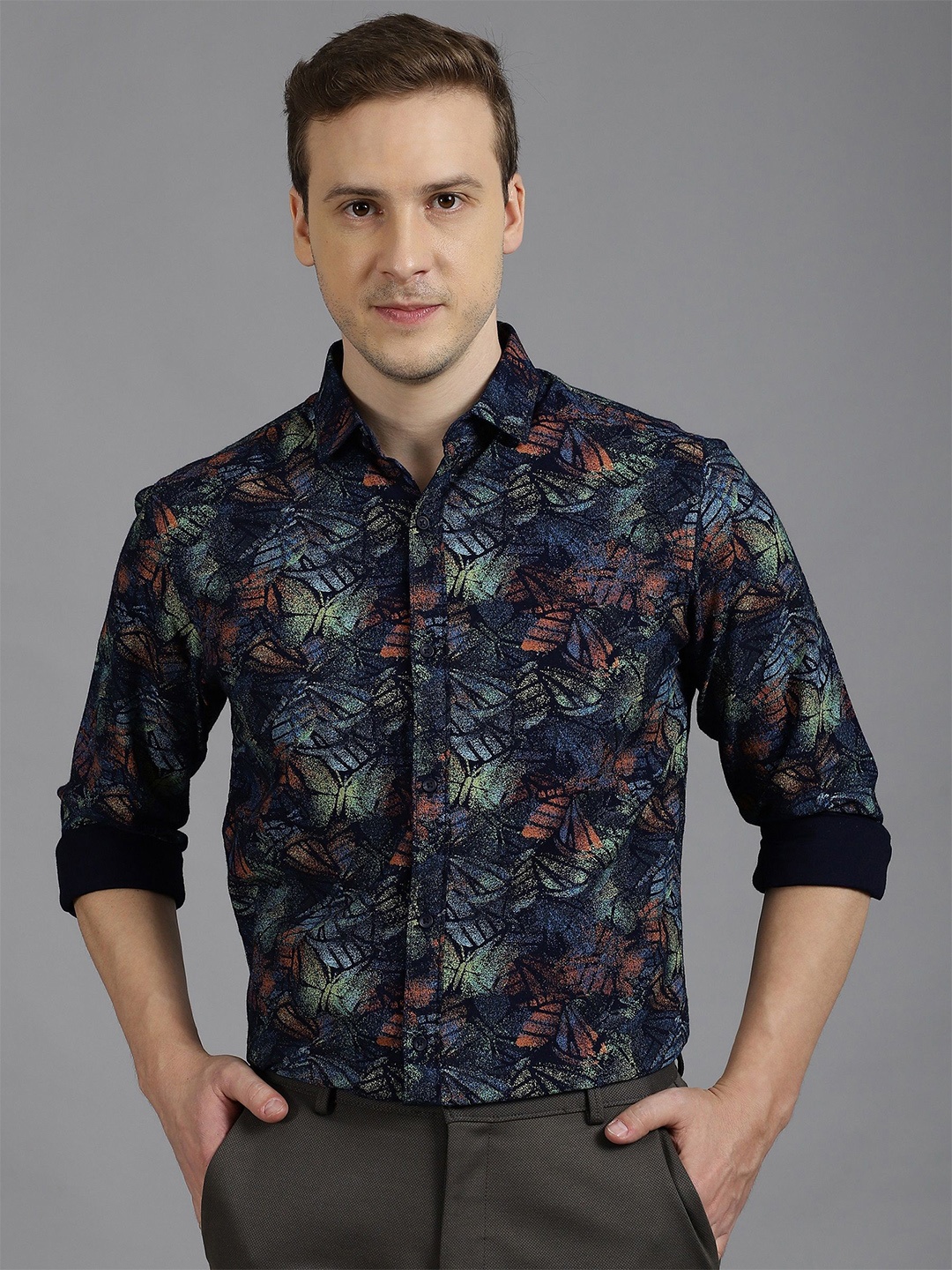 

Gavin Paris Men Classic Tropical Printed Spread Collar Semiformal Shirt, Black
