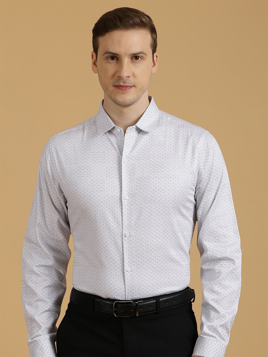 

Gavin Paris Men Classic Geometric Printed Spread Collar Semiformal Shirt, White