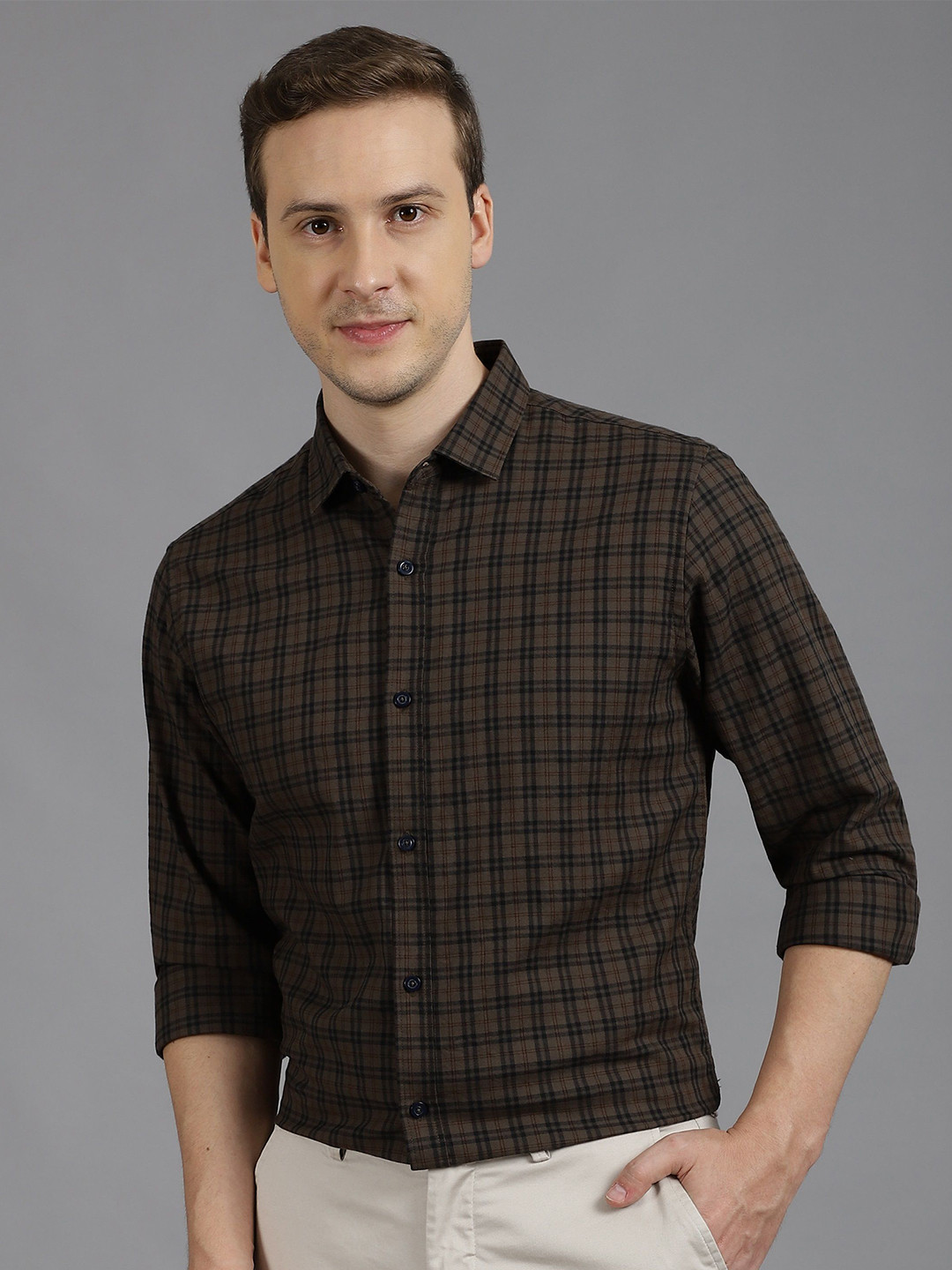 

Gavin Paris Men Classic Tartan Checks Spread Collar Semiformal Shirt, Brown