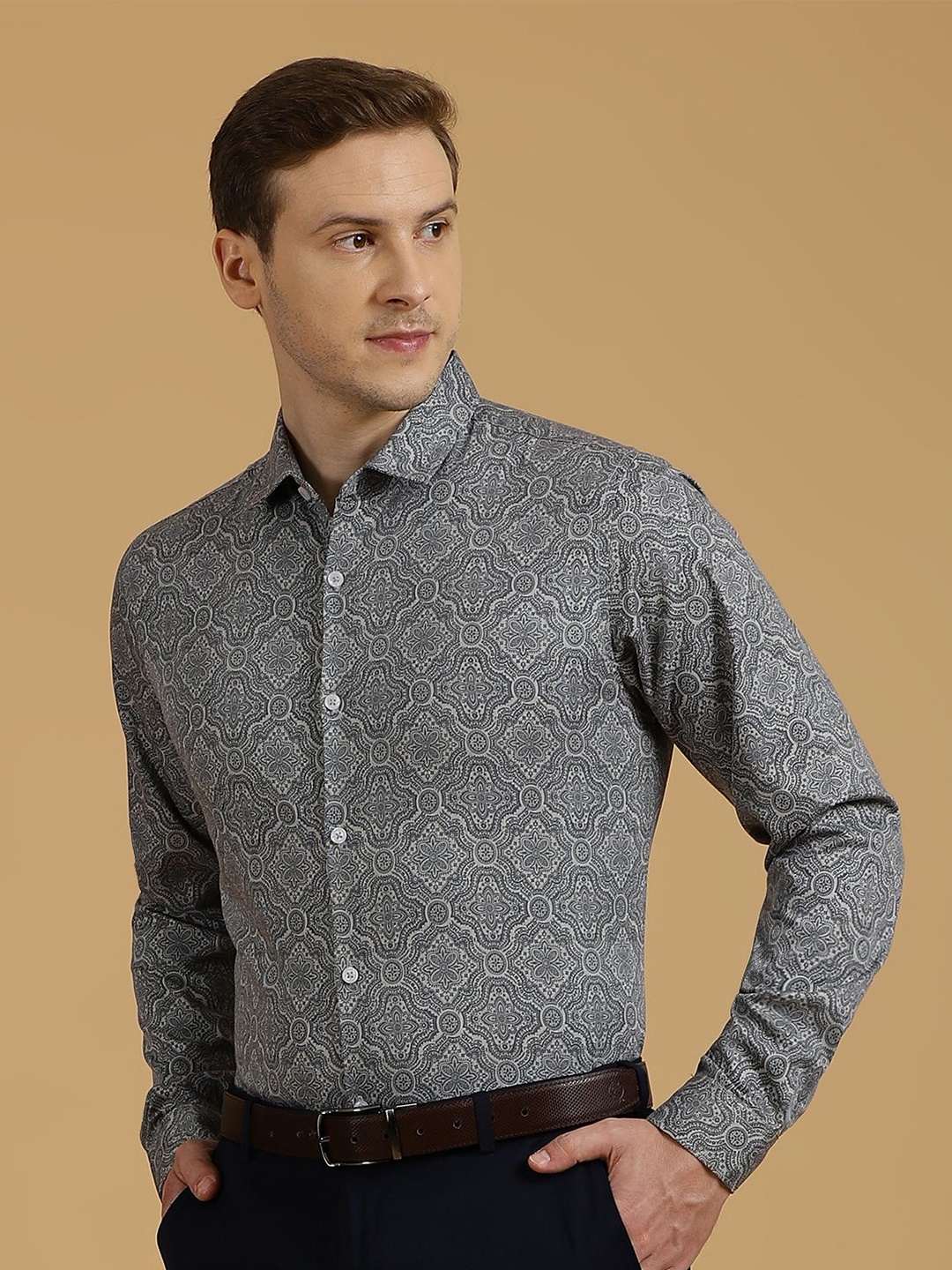 

Gavin Paris Men Classic Ethnic Printed Spread Collar Semiformal Shirt, Grey