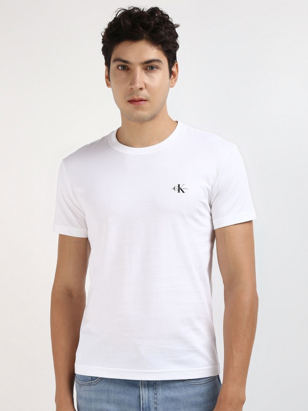

Calvin Klein Jeans Men Pack Of 2 Solid Round Neck Cotton T-shirt, White