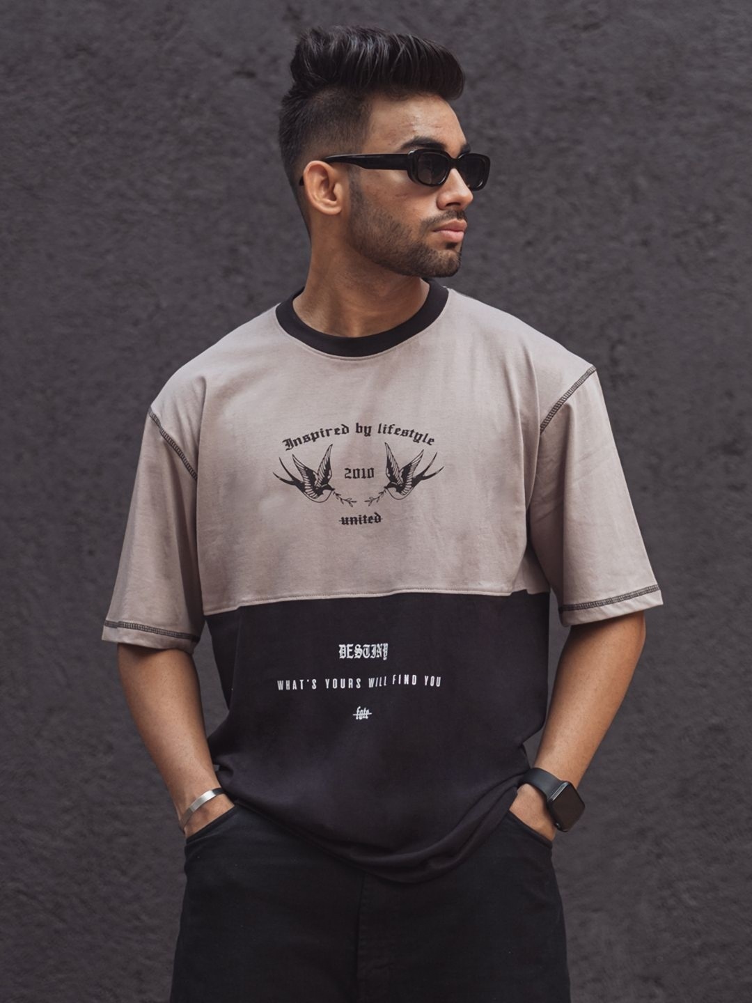 

Powerlook Men Typography Colourblocked Applique T-shirt, Grey