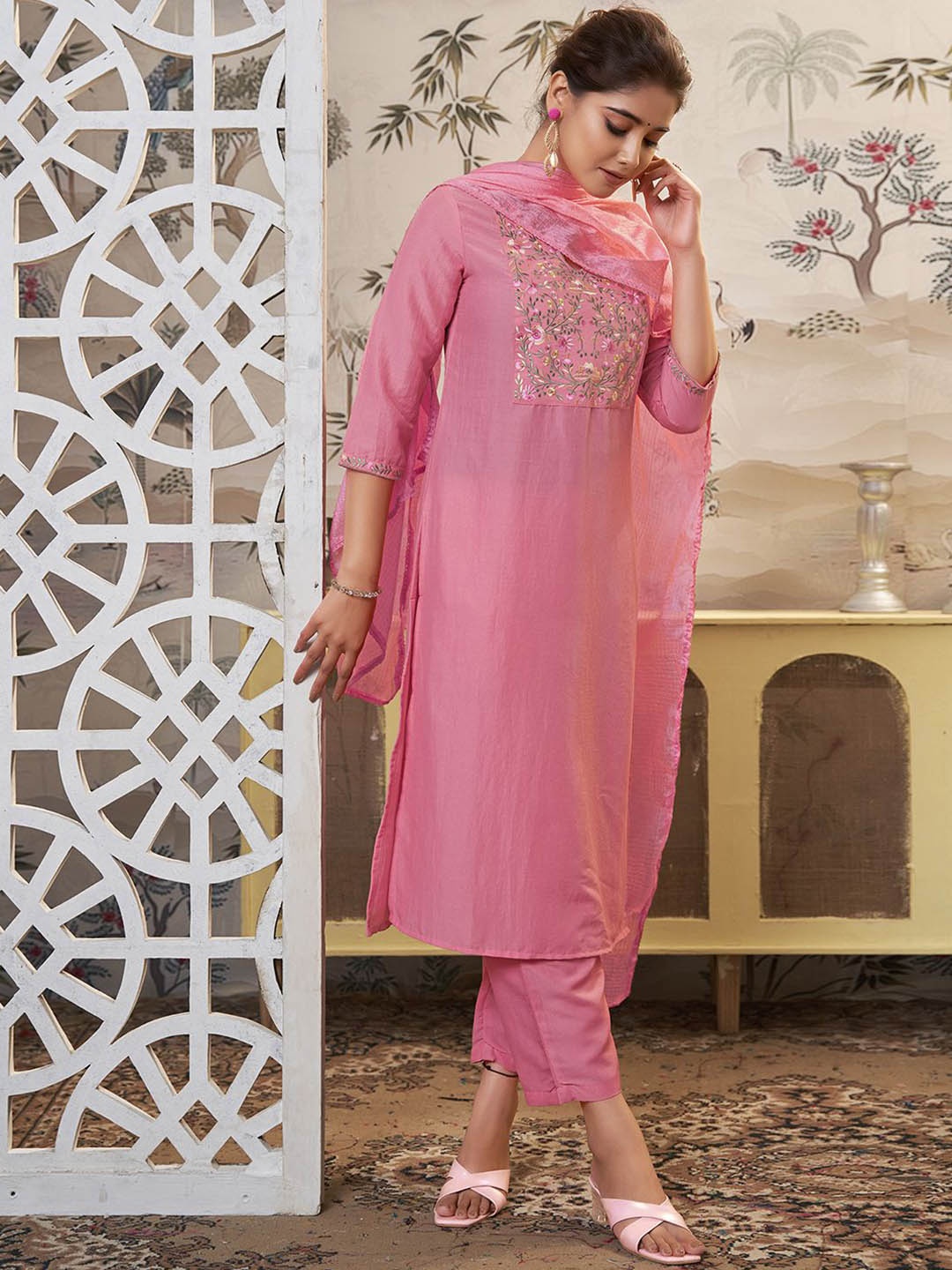 

SKYLEE Pink Ethnic Motifs Yoke Design Regular Kurta with Trousers & With Dupatta