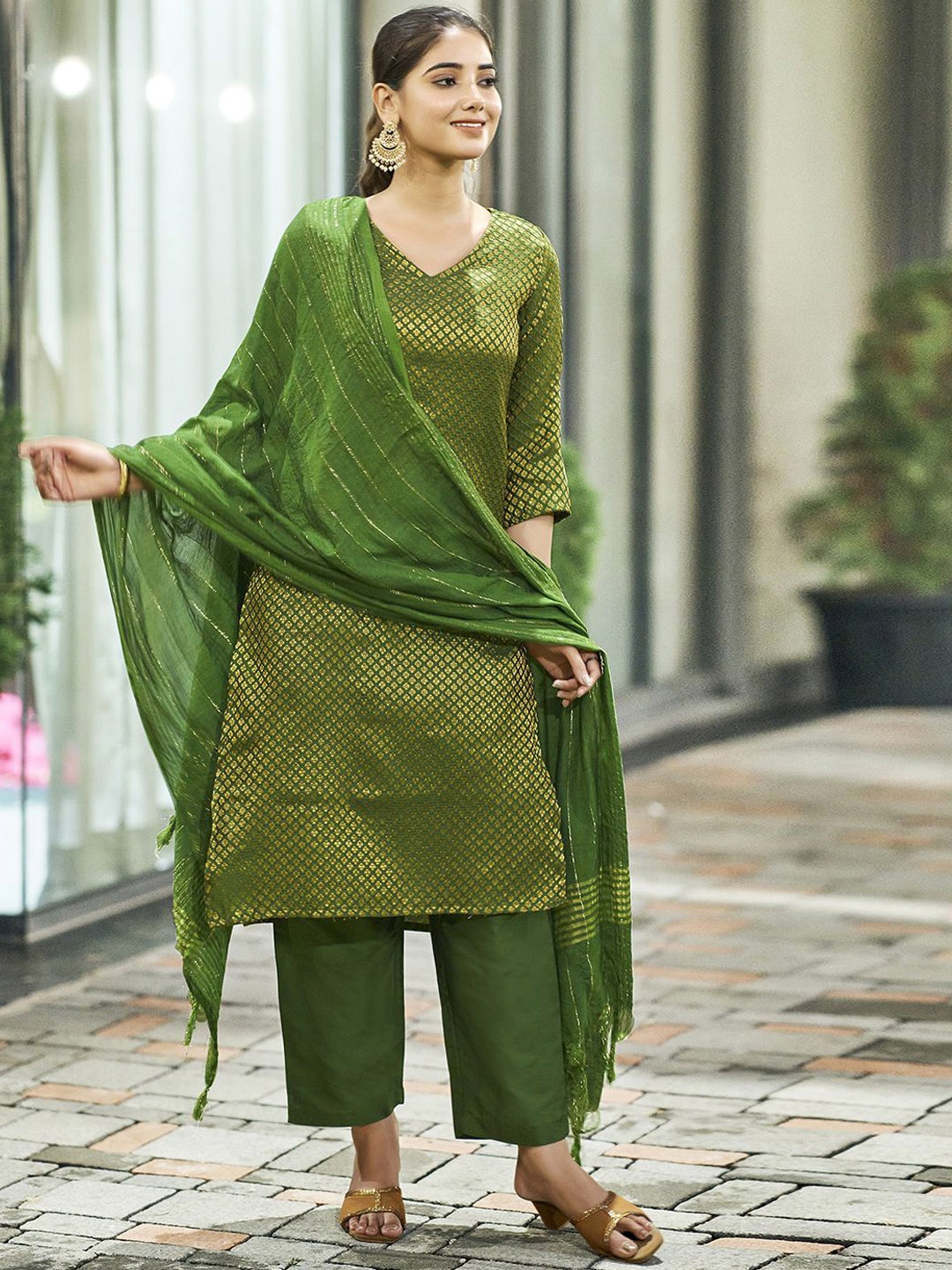 

SKYLEE Green V-Neck Regular Straight Kurta with Trousers & With Dupatta