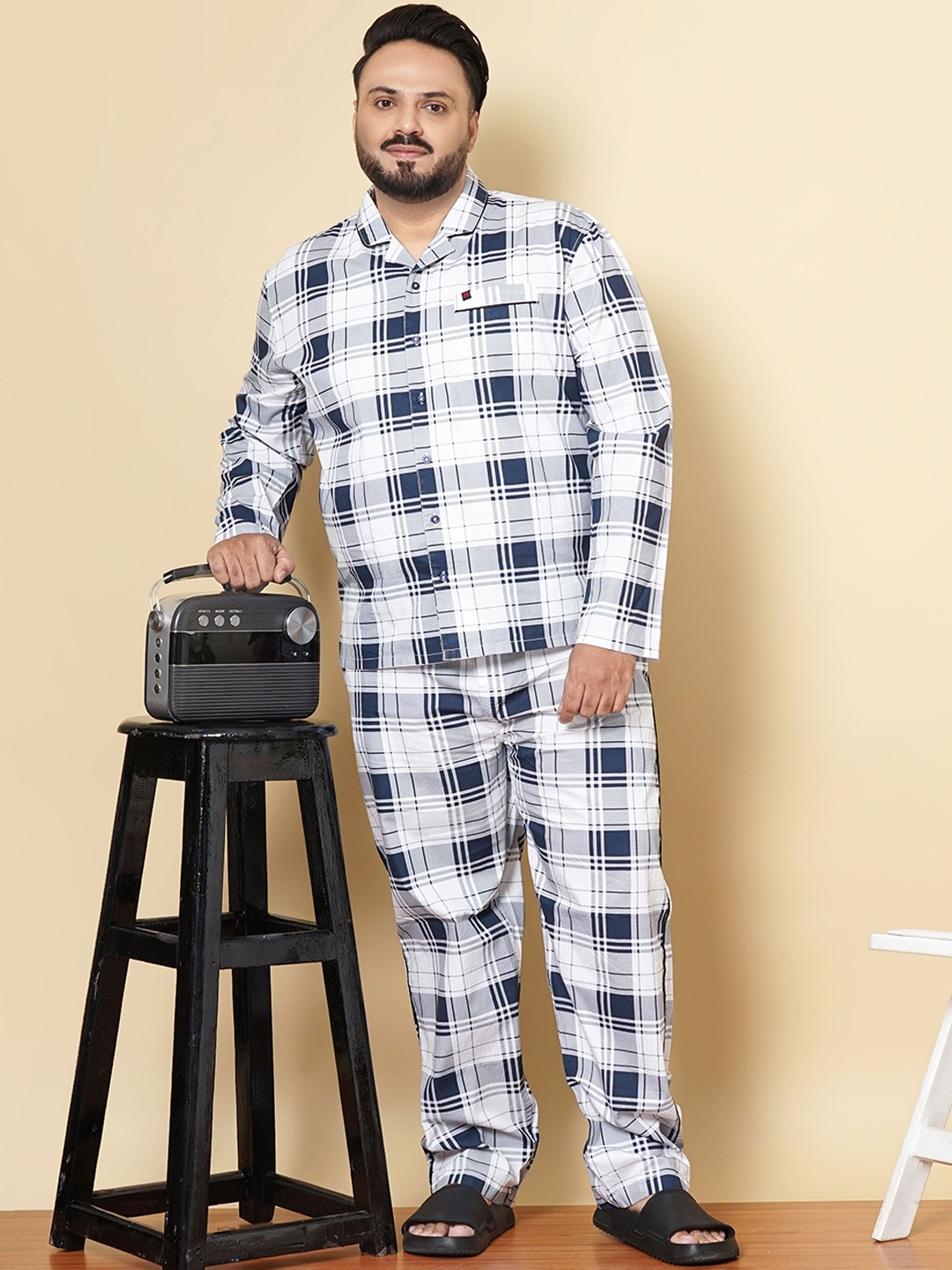 

HARDSODA Plus Size Checked Cuban Collar Shirt With Trouser, White