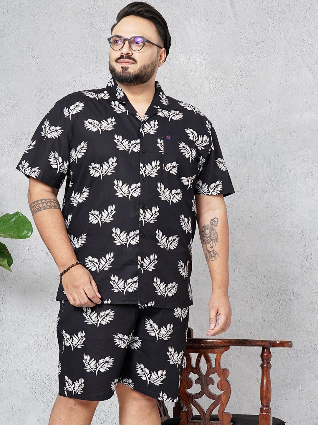 

HARDSODA Plus Size Printed Shirt With Shorts, Black