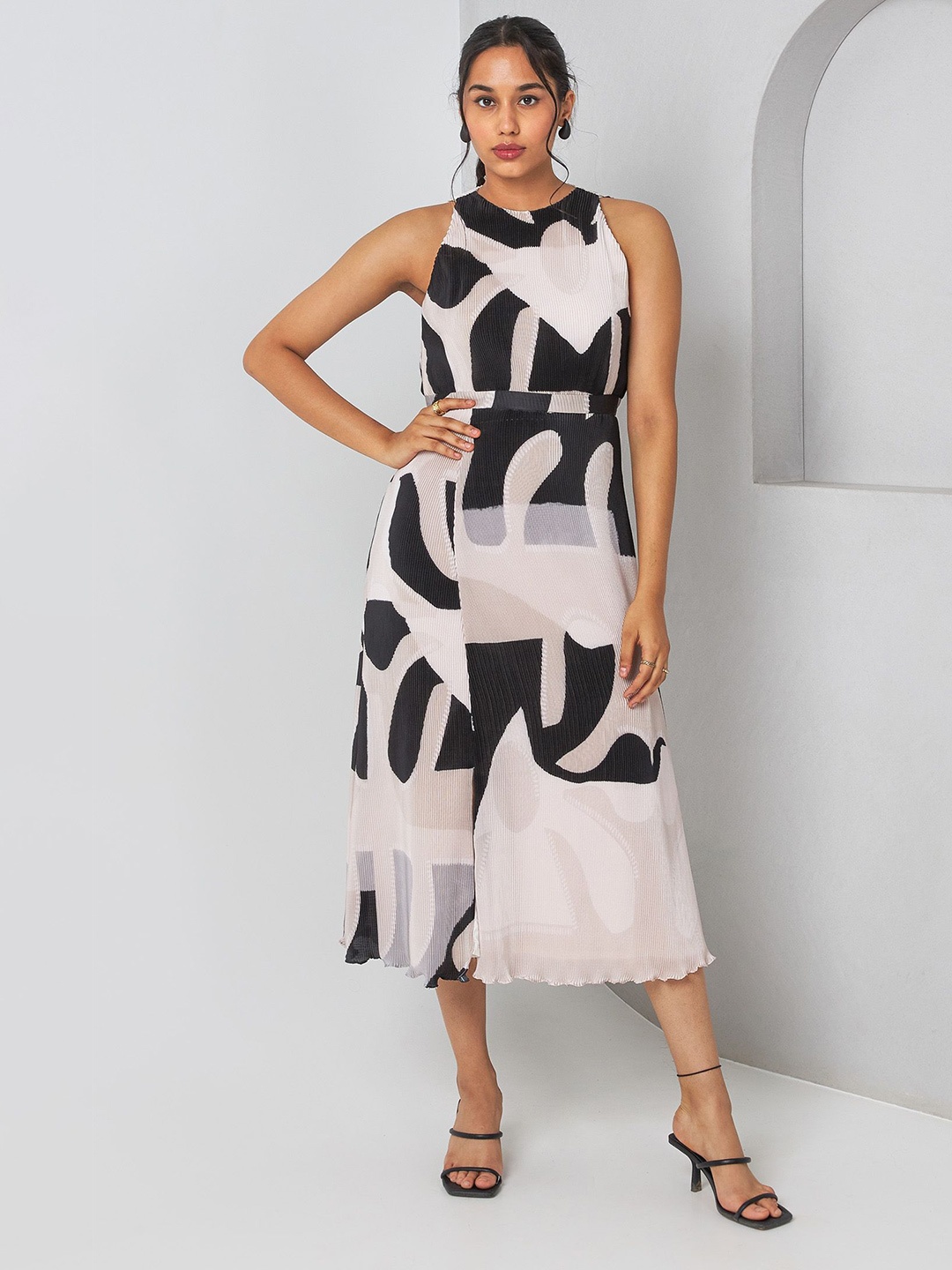 

Vedika M Women Abstract Print A-Line Midi Dress, Beige