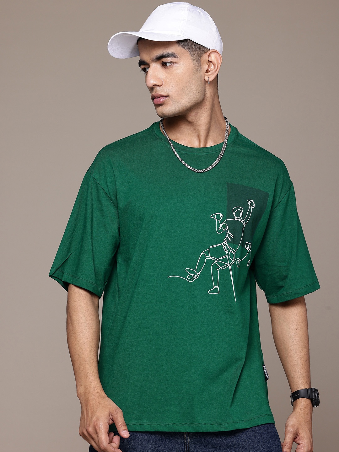 

The Roadster Lifestyle Co. Men Printed Pure Cotton Relaxed Fit T-shirt, Green