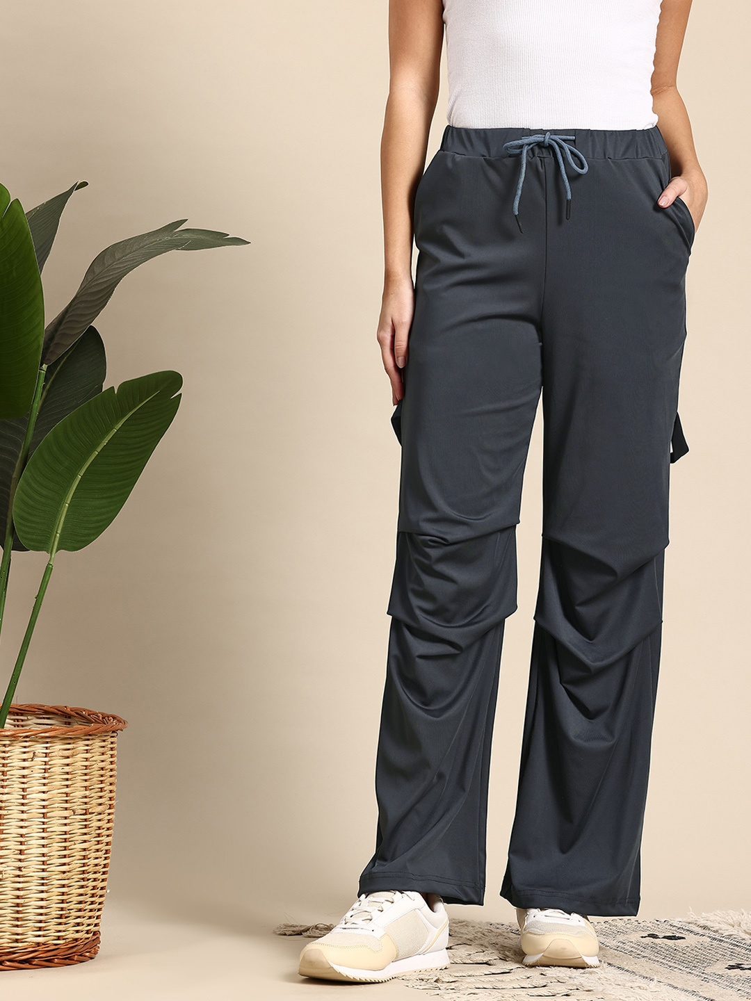 

Mast & Harbour Women High-Rise Gathered Trousers, Navy blue