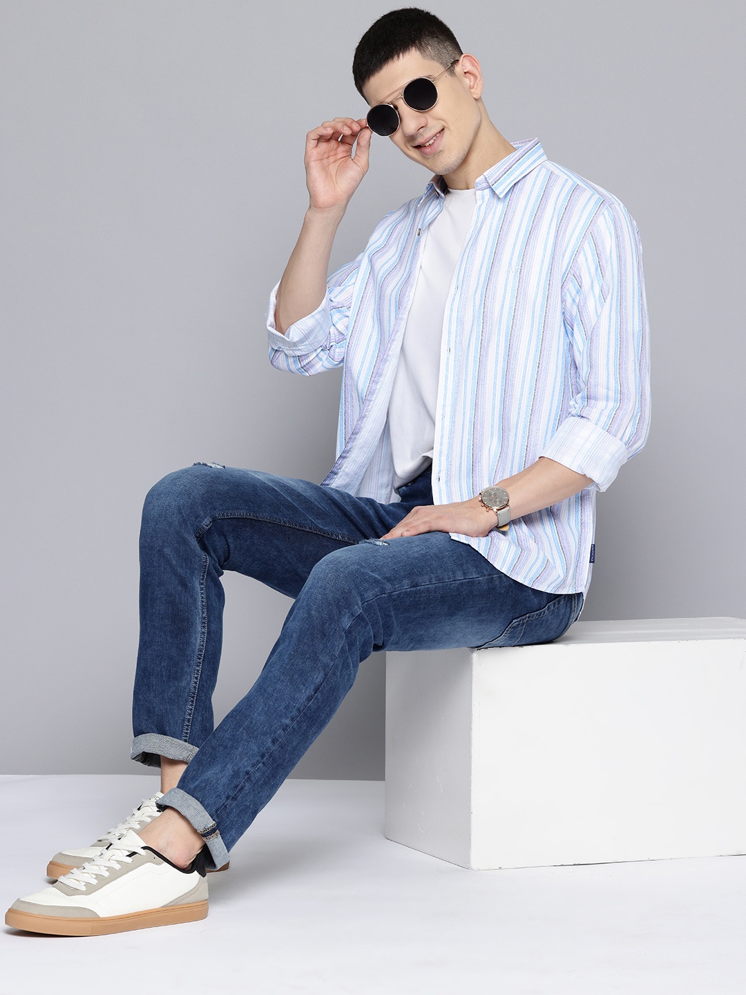 

Aeropostale Men Striped Casual Shirt, White