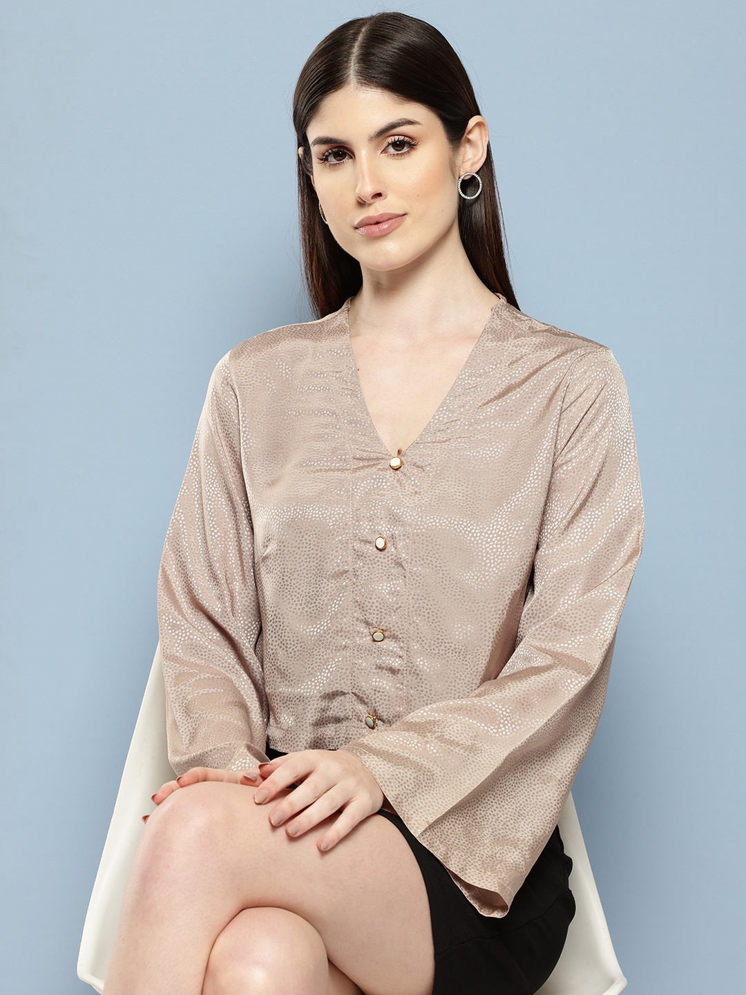 

Chemistry Animal Printed Flared Sleeves Sheen Crop Top, Beige